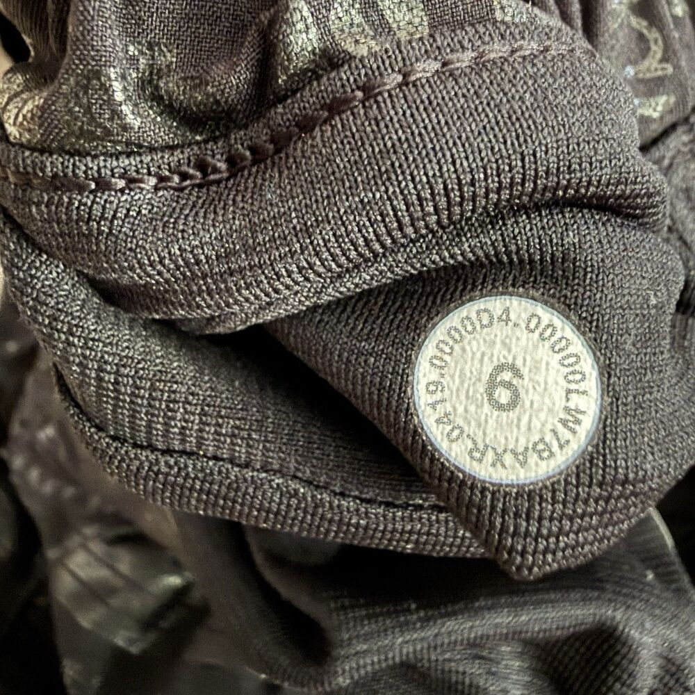 LULULEMON  20th MANIFESTO Hotty Hot II Black Foil Shorts Size 6 Small - Picture 8 of 8
